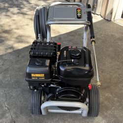 DEWALT 4000 PSI Pressure Washer