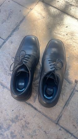 Men’s size 8 shoes