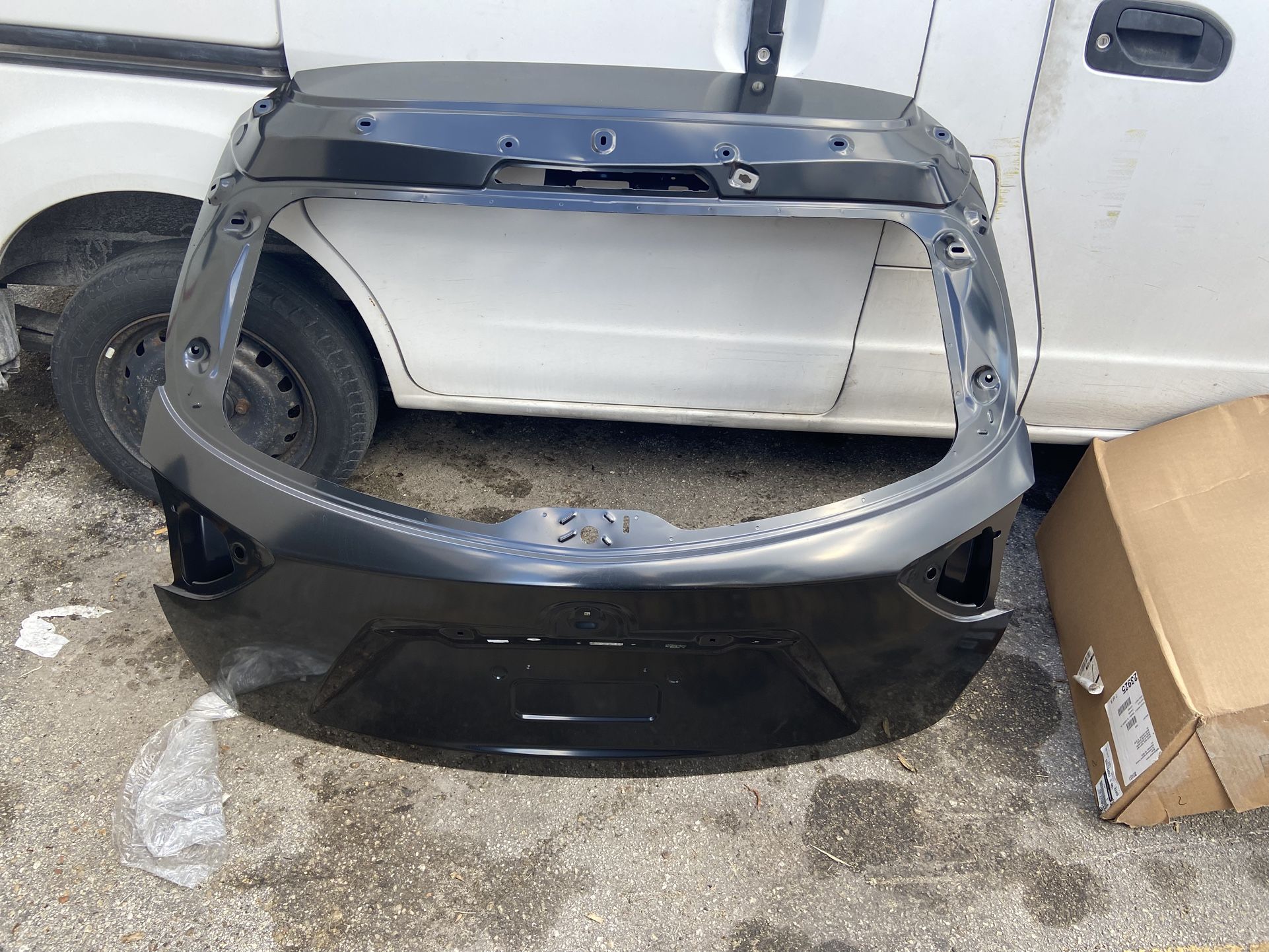 13-16 Mazda Cx5 Trunk Lid Shell Original
