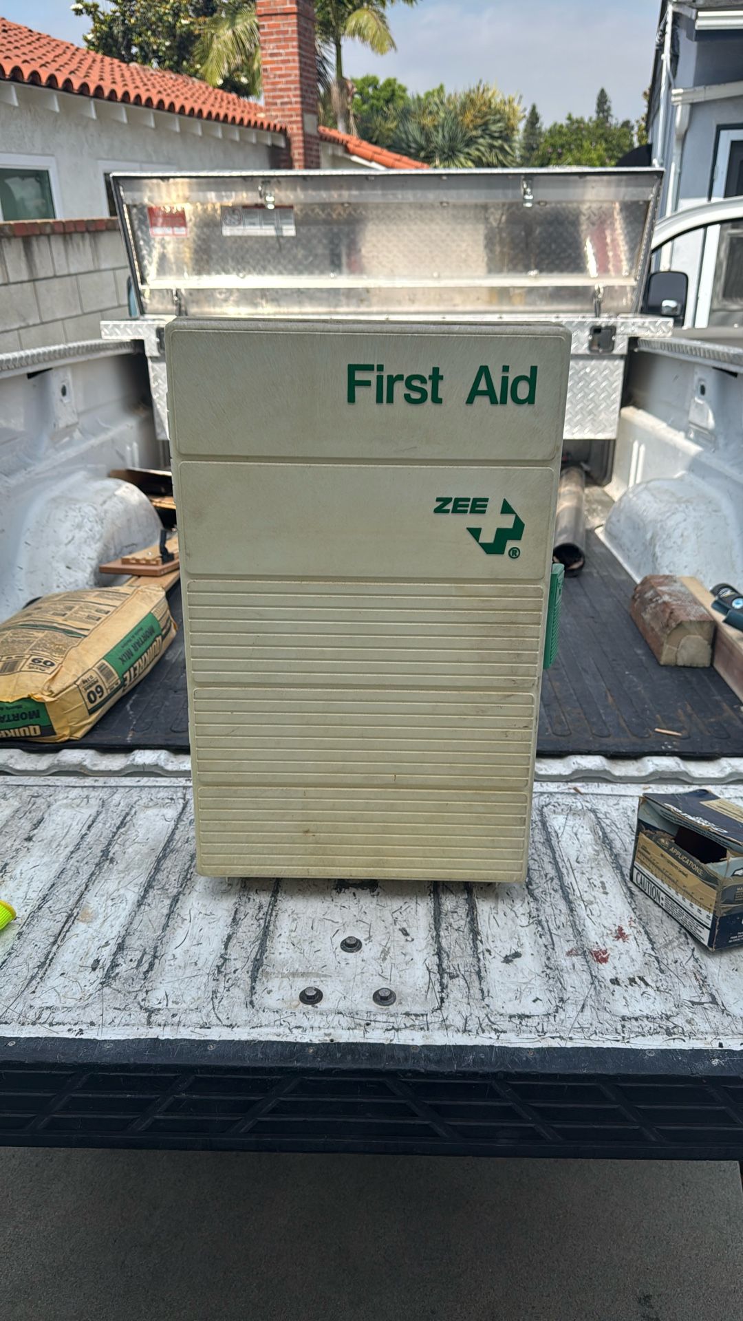 Vintage First Aid Cabinet (used)