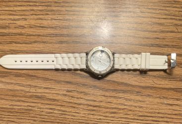 White watch needs new battery