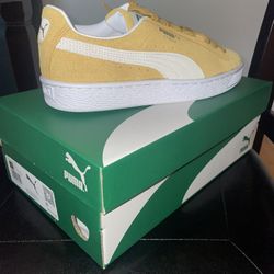 Women’s Honey Mustard Puma Classics 