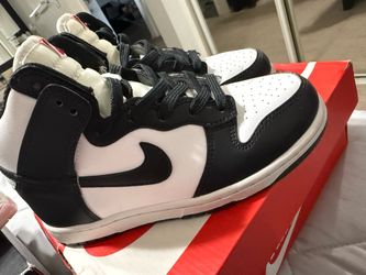 Kids nike size 2.5 $25