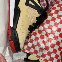 Brand New Pizza 4s 5c