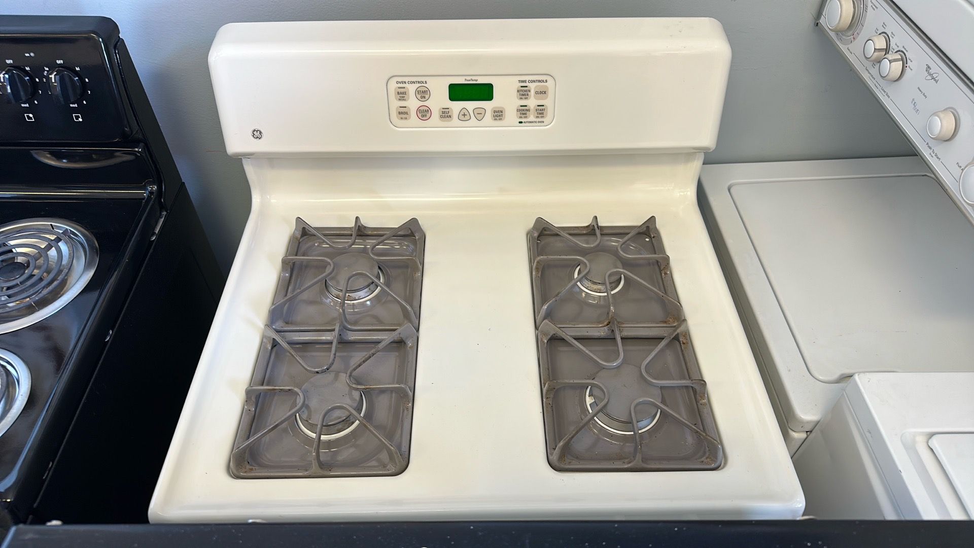 Bisque ge gas stove