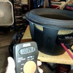 Alpine Type R2-W10D4 10" Subwoofer 4 Ohms Dual Voice Coil 750 Watts RMS Power 2,250 Watts Peak Power 