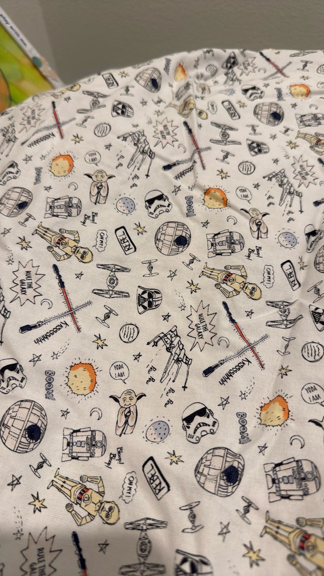 Star Wars And Galaxy Crib Sheets (2)