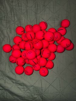 50 Callaway red Supersoft golf balls
