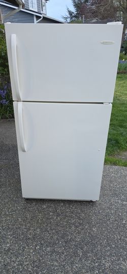 Frigidaire Fridge Size 28w 28d 60h) I Can Help You With Free Delivery Within 10 Miles Distance 