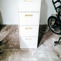 File Cabinet 40$ Will Delivery For Small Fee