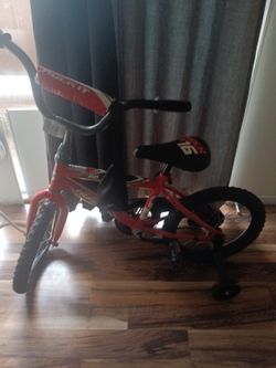 Bike with training wheels.