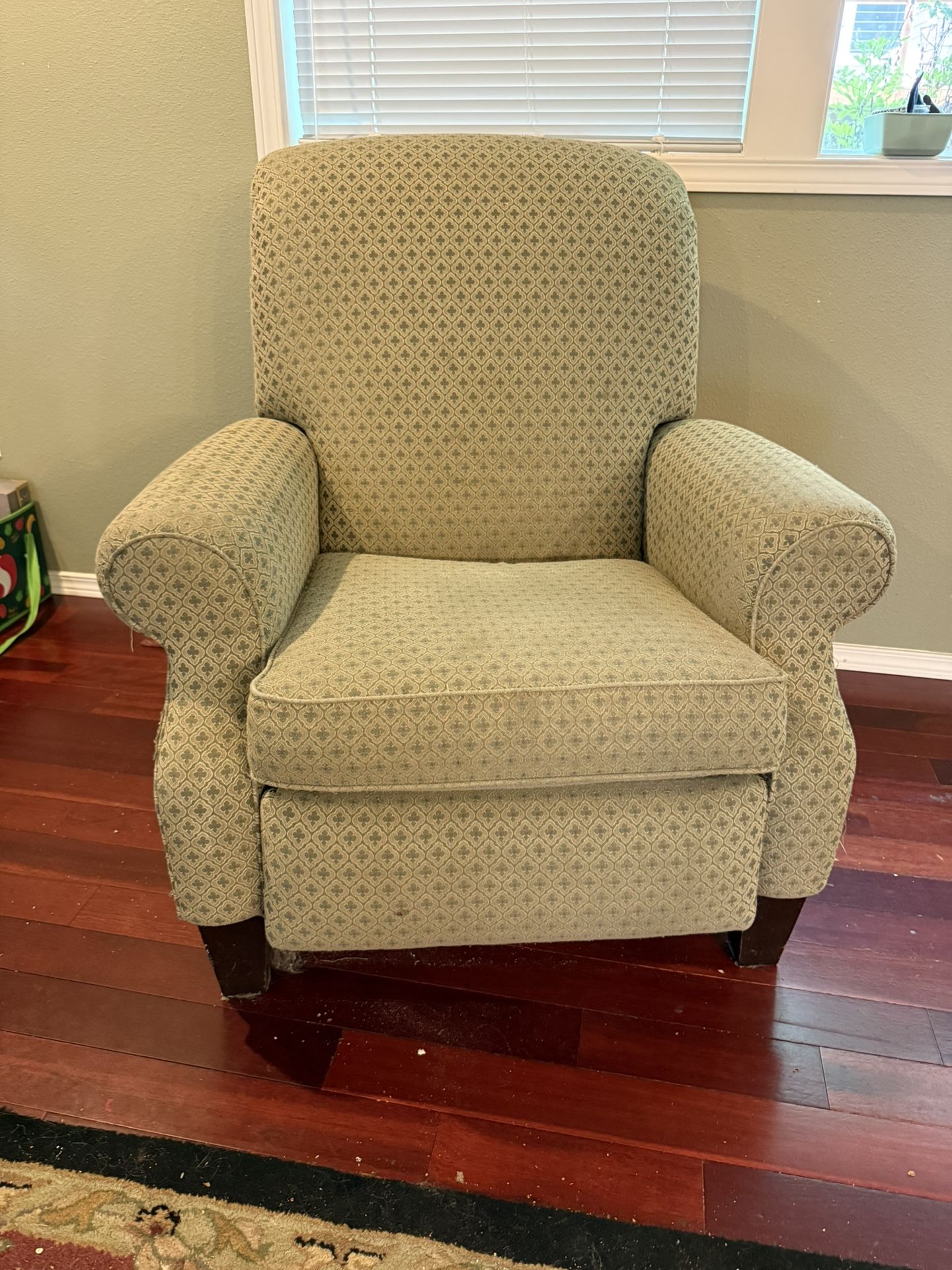Free Lazy Boy Recliner