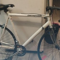Cannondale 700c Road Bike