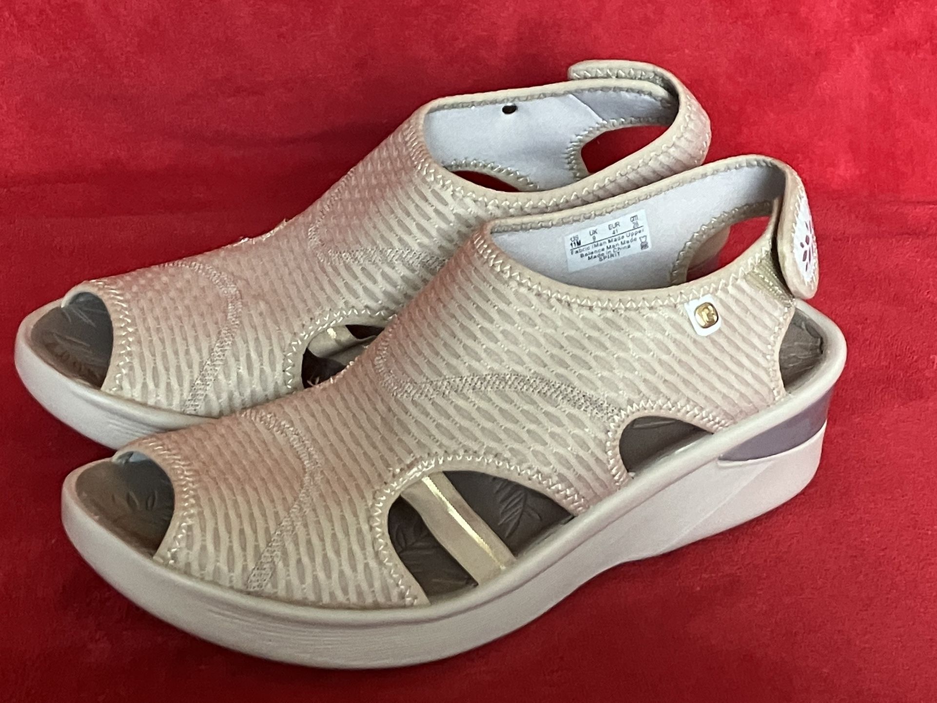 LIFESTRIDE Dream Wedge Sandals BZEES WOMENS SHOES Size 11 Beige Cream‼️ NEW In BOX‼️