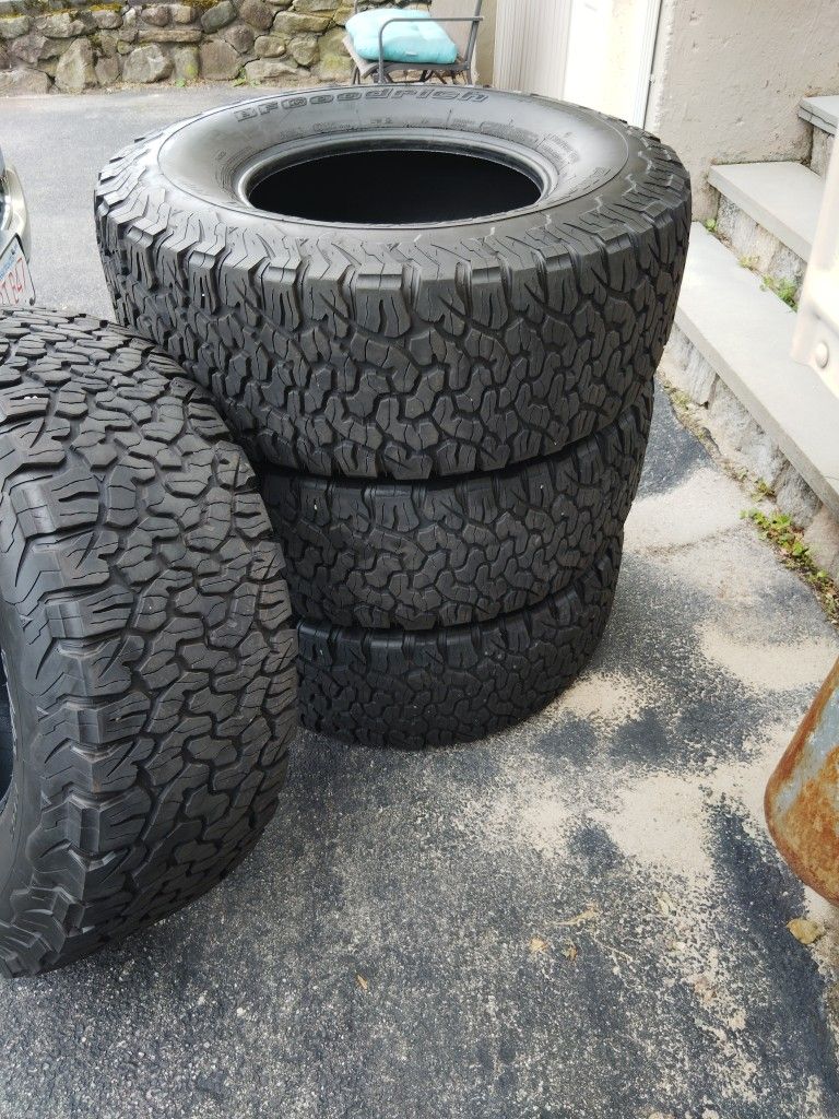 Set Of 4 Good Used BF Goodrich Tires LT317/70R17