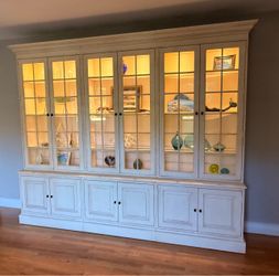 Ethan Allen Villa Triple Library Bookcase – Distressed Cotton (610) Finish – Excellent Condition
