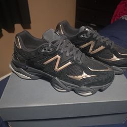 Original New BALANCE 9060 size 9. 1/2 Men