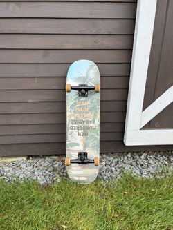 Globe Skateboard Complete G1 Man Made 8.375" x 32" Paradise 14.25" WB