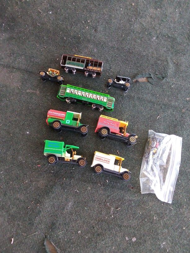 Vintage Cars For Train Set
