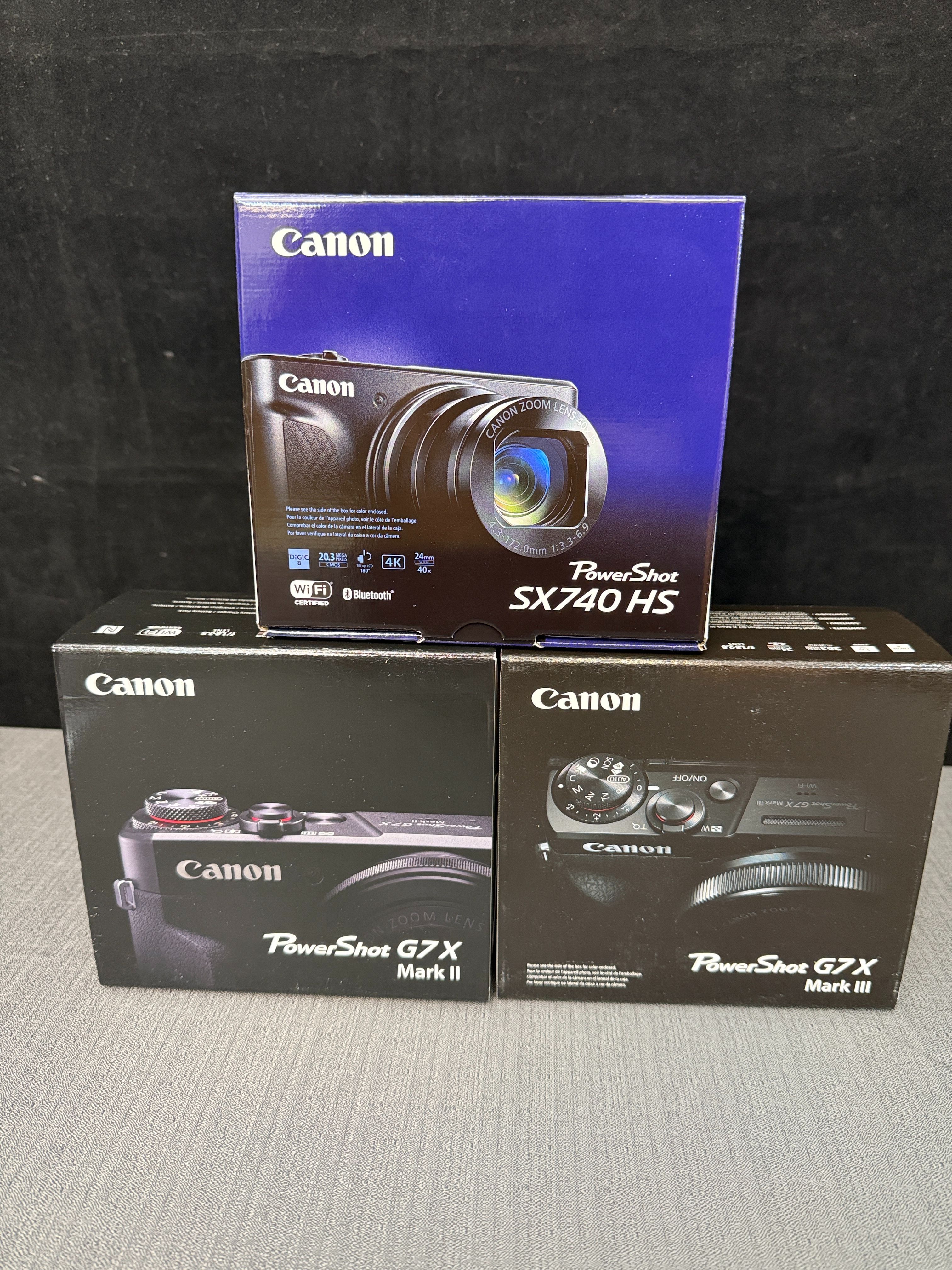 Canon SX740HS Camera