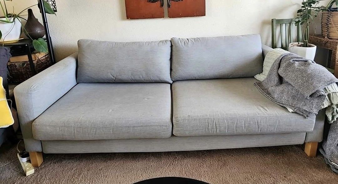 Ikea Style Couch (FREE DELIVERY)