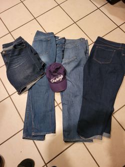 3 pair of jeans and bermuda. Dallas Cowboys hat