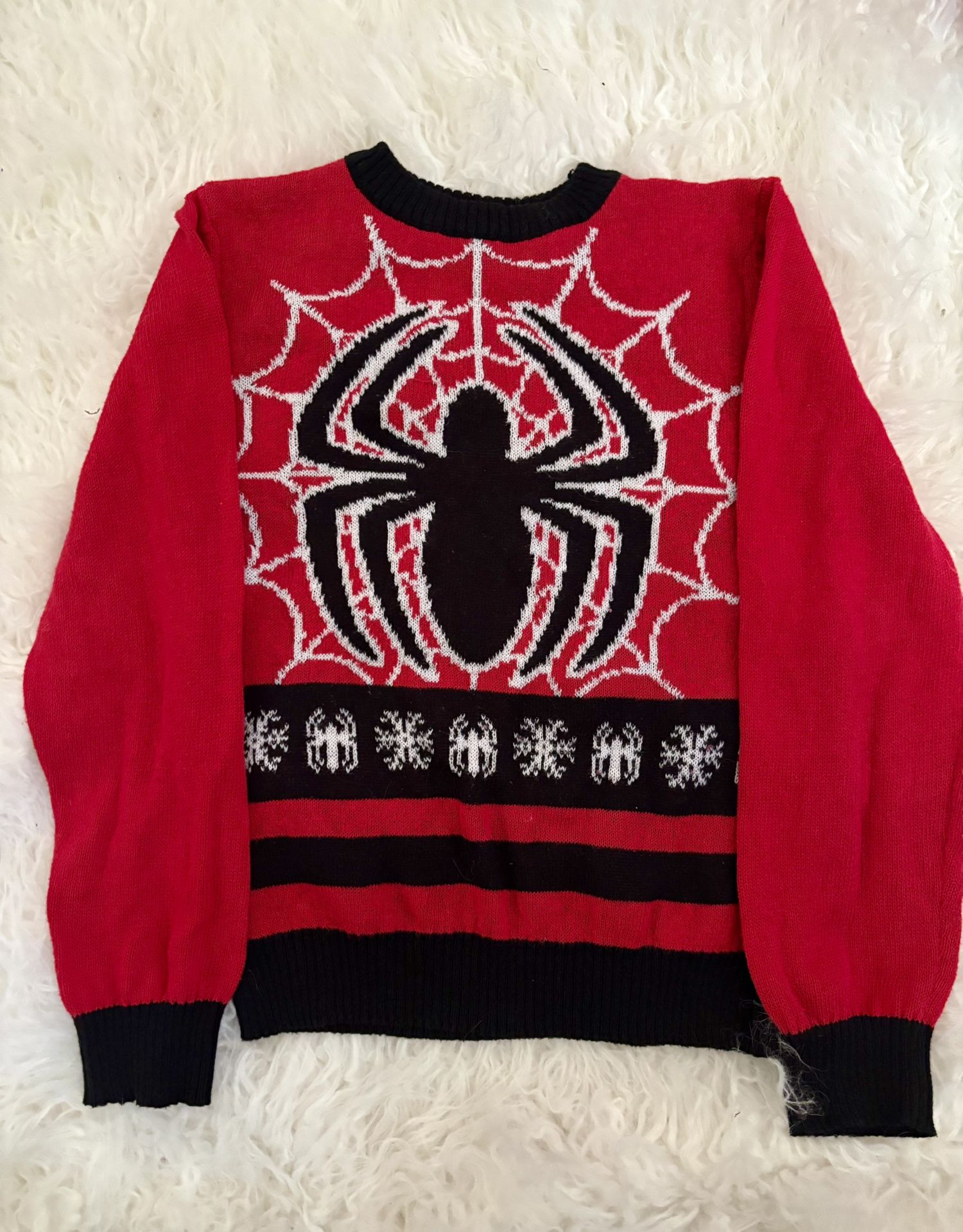 Boys Size 7 Spider-Man Christmas Sweater