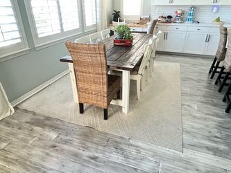 Cream rug 8’x9’9”