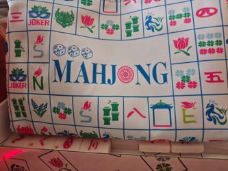 American Mahjong set with tile bed