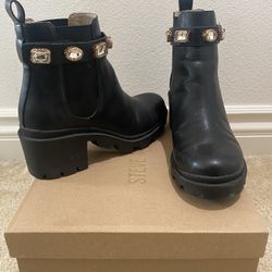Steve Madden Amulet Black