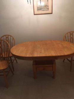 Table with 4 chairs