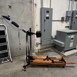 LA WAREHOUSE CLOSING SALE - NORDICTRACK ELLIPTICAL