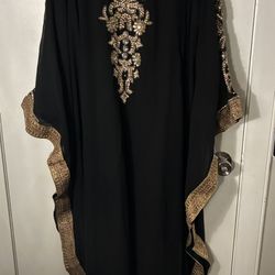 Elegant Black and Gold Embellished Kaftan