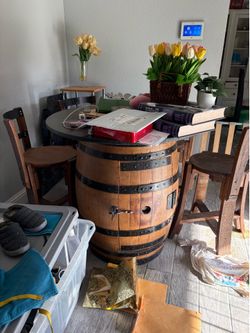 Barrel table set