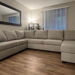 Sectional Couch 