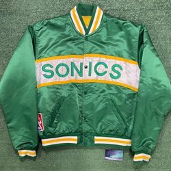Vintage 1990s Seattle Sonics satin bomber NBA jacket