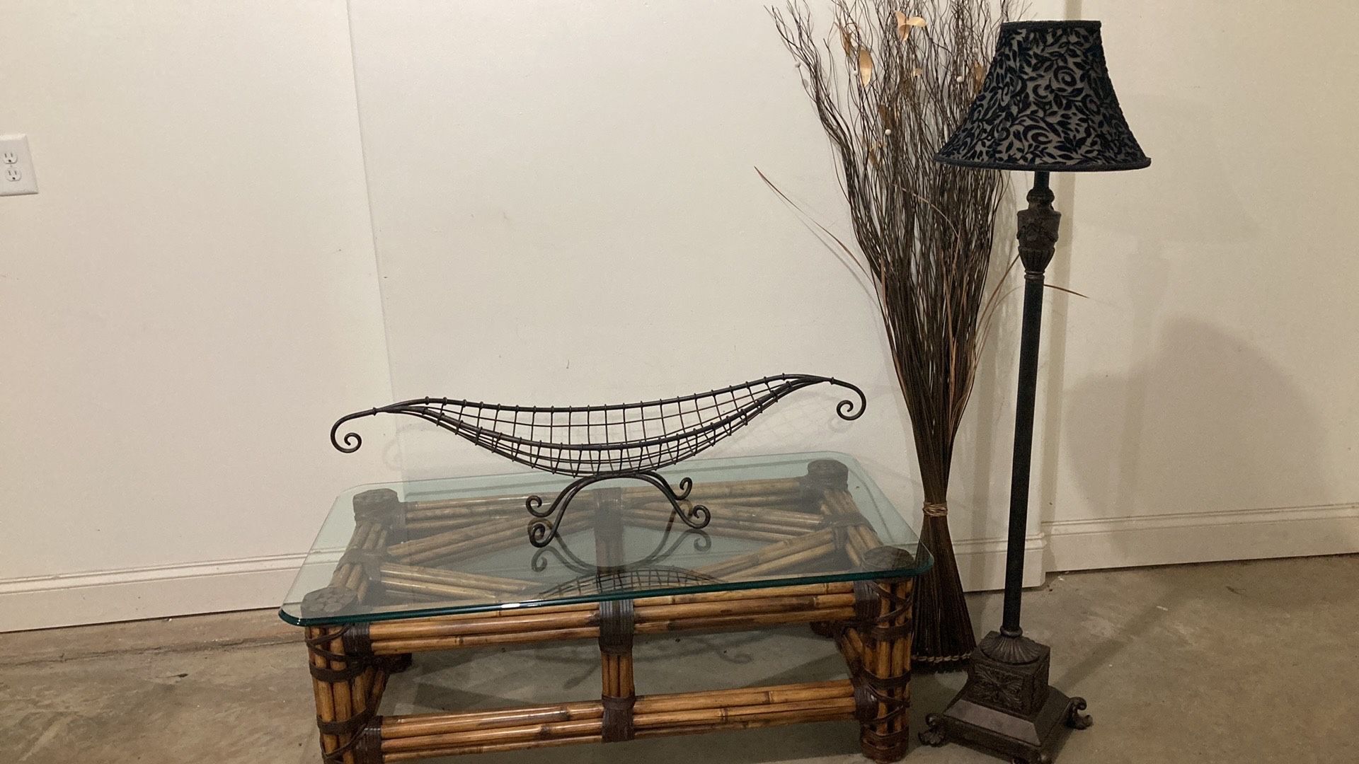 Coffee Table + Lamp + Decor GREAT DEAL!!!