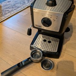 Delonghi EC155 Espresso And Cappuccino Coffee Machine 