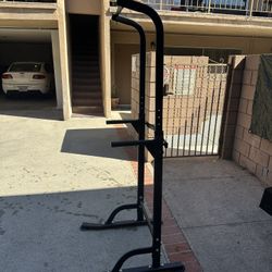 Power Tower- Pull Up Bar 