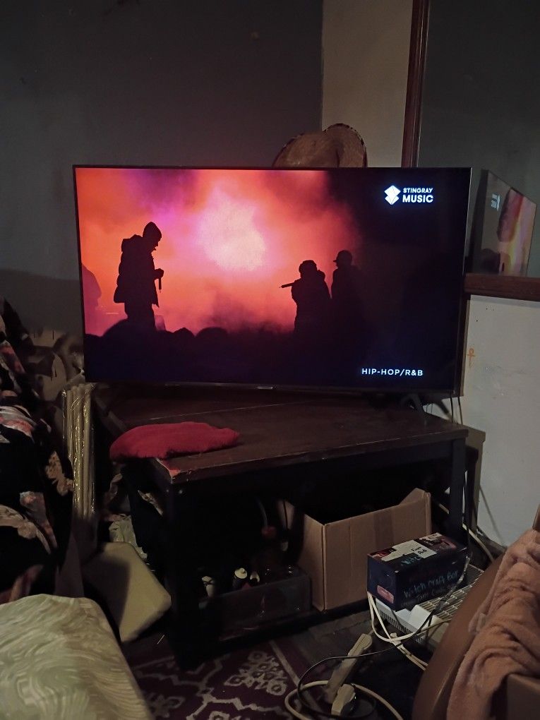 55 Inch Samsung Smart Roku Tv