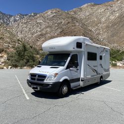 08 Itasca Navion Class C Motorhome