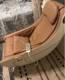 Massage Chair – Excellent Condition | Fully Functional