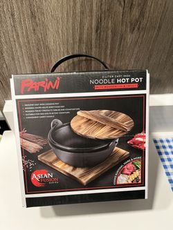 Noodle Hot Pot 2-liter Cast Iron *new*