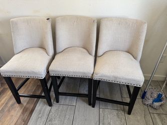 Bar stool