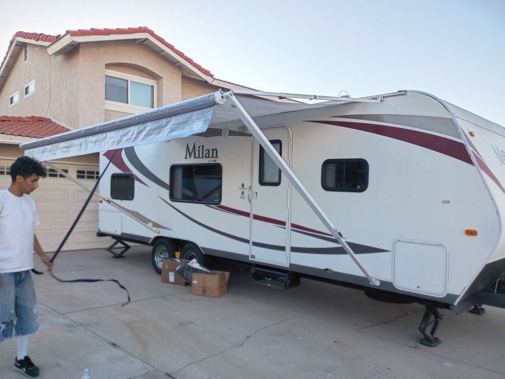 RV Repair Toyhauler Travel Trailer