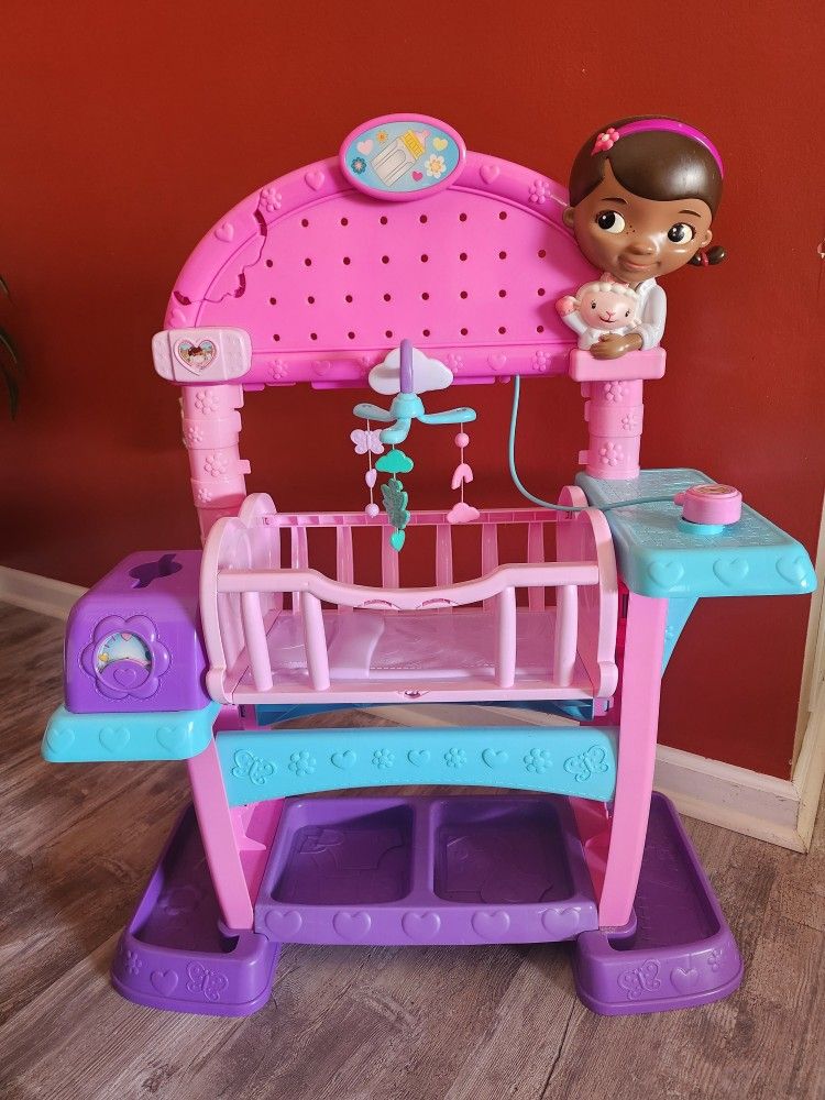 Doc McStuffins Baby All-in-One Nursery toy playset.