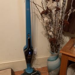 Cordless Vacuum 