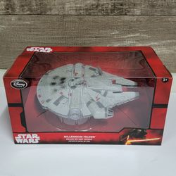 STAR WARS Millennium FALCON  Deluxe Die Cast Vehicle New Sealed Disney Store 