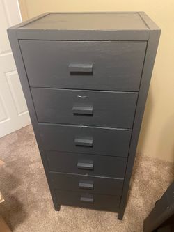 6-Drawer Dresser – $75 OBO