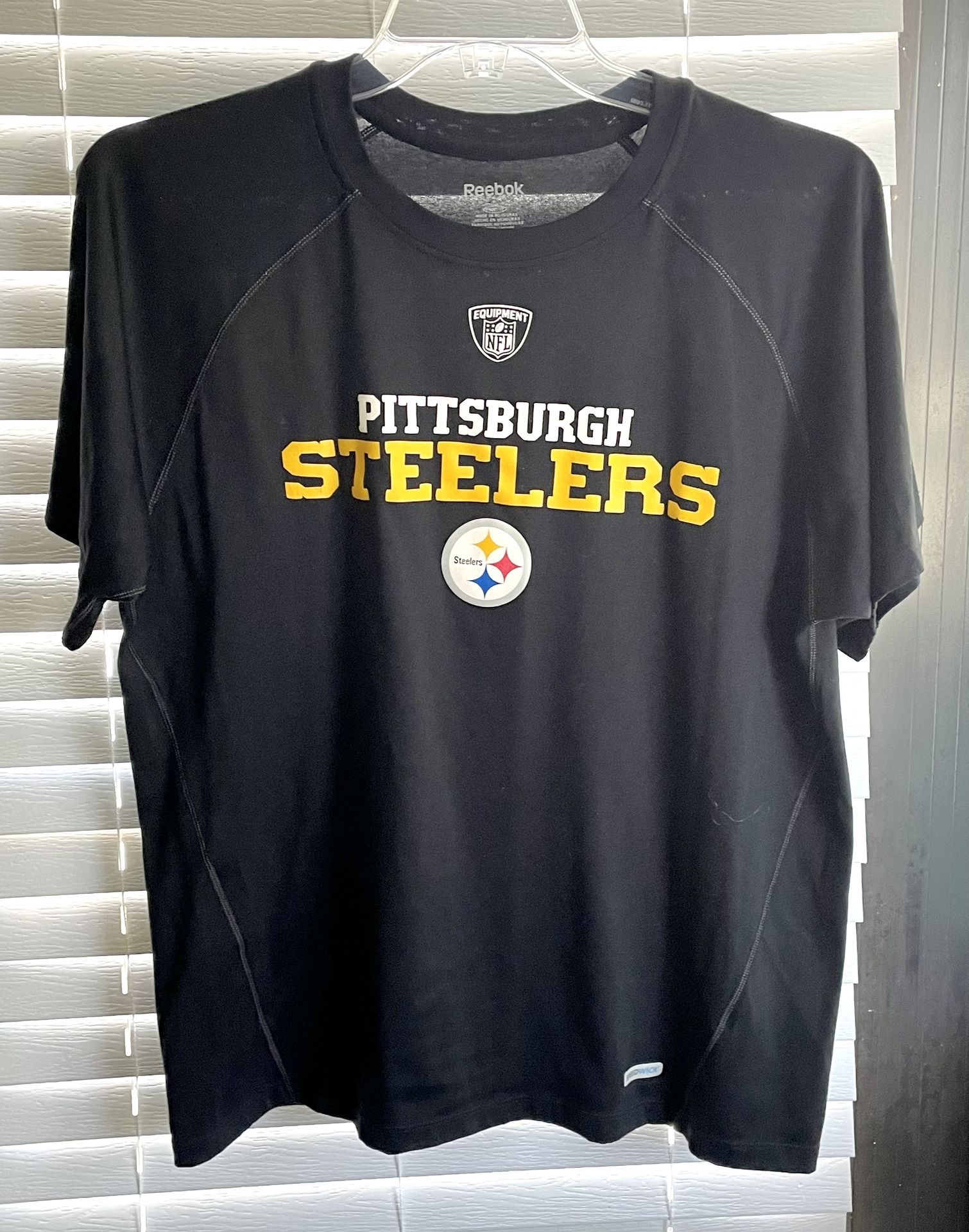 **VINTAGE** Reebok Pittsburgh Steelers - Black Shirt - Mens Med - Short-Sleeve